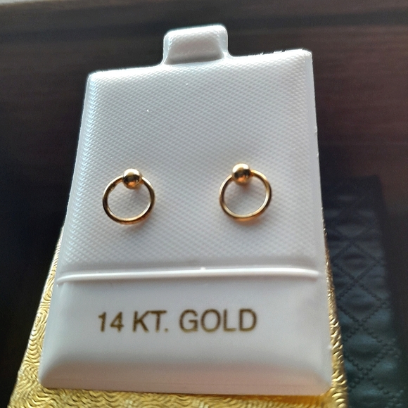 Source Unknown Jewelry - SOLD! 14k Yellow Gold Stud Earrings (Articulated!)